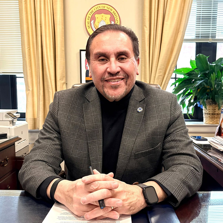 Nowy burmistrz New Britain Bobby Sanchez: „Chcę tego, co najlepsze dla New Britain”